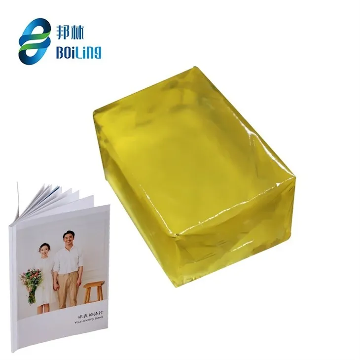 چسب داغ برای مونتاژ آلبوم عکس